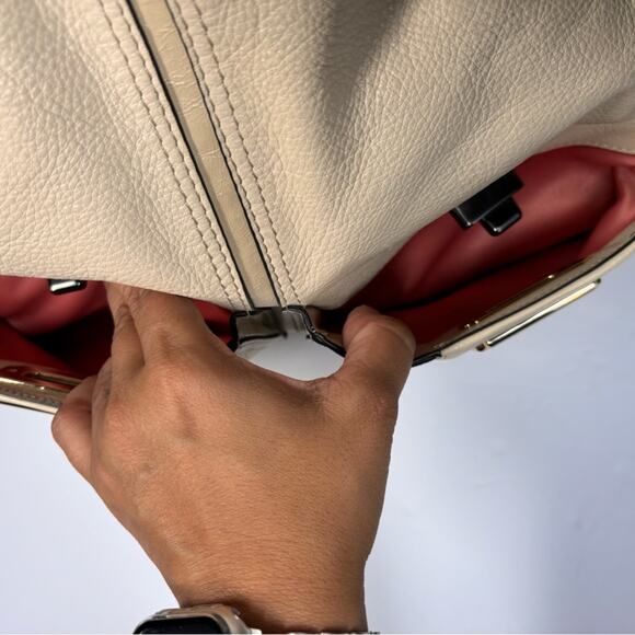 Coach Chelsea Flagship Mixed Metal Turnlock Pocket Shoulder Bag Cream 17786 ✨ - Picture 8 of 10